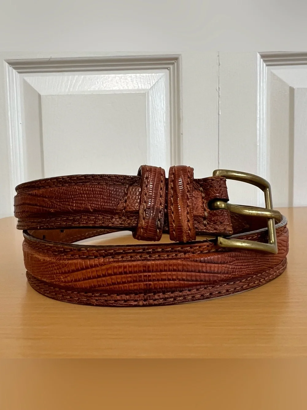 Vtg Giogio Armani Men's Brown Textured Leather Belt Size 70/28